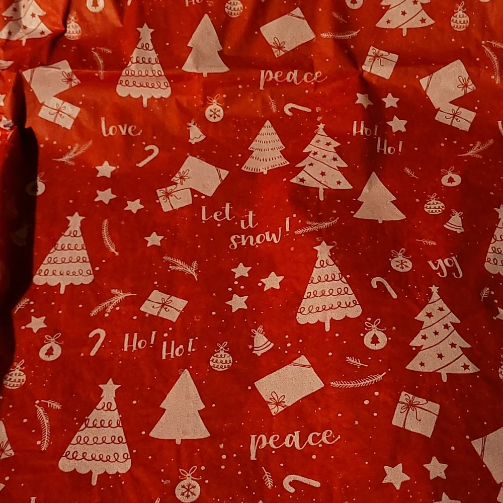 XLARGE  HOLIDAY TISSUE PAPER  sheet measures 27.5inch x 19inch  50 pcs